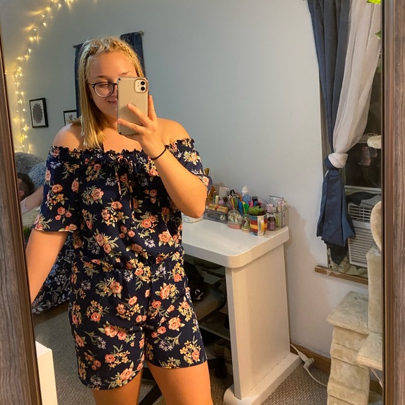 Blue Floral Romper - Picture 5 of 6